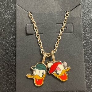 DISNEY✨Chracters DONALD GOOFY DAFFY MickeyWINTER CHRISTMAS NECKLACE WALT 9 1/2IN